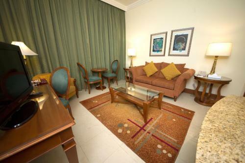 Apartamento City Seasons Suites