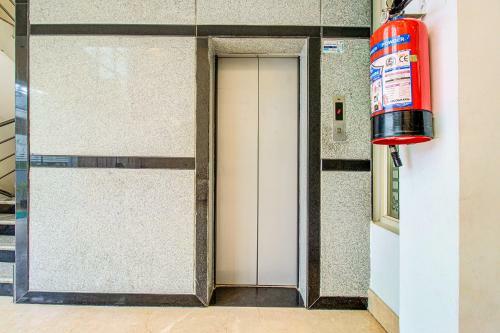 Fabhotel Emara Grand