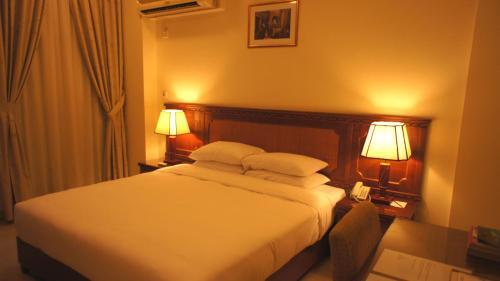Al Muntazah Plaza Hotel