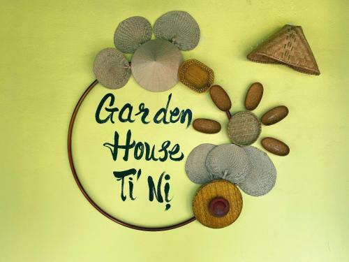 Hotel T� N? Garden House