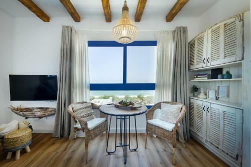 Authentic Beachfront Apartment
