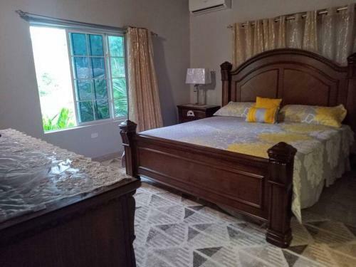 Elegant 4 Bedrooms House With Parking And Seaview