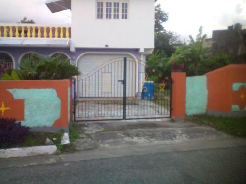Buckingham Villa And Suites-private Bath - Hot Water/a/c