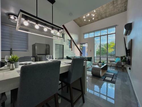 Villa Sunset Coast Loft & Rooftop