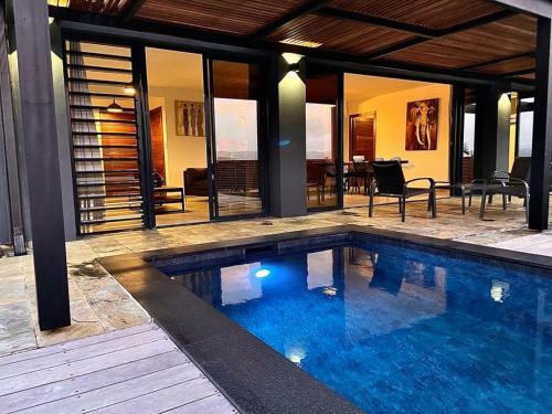 Villa Cannelle de Standing Avec Sa Piscine Vue Mer