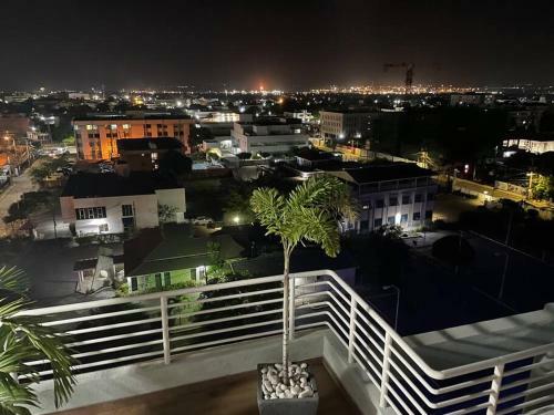New Kingston Oasis-immaculate 2 Bedroom Apartment