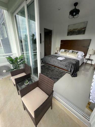 New Kingston Oasis-immaculate 2 Bedroom Apartment