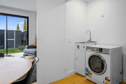 Stay At Ours - Alberttown
