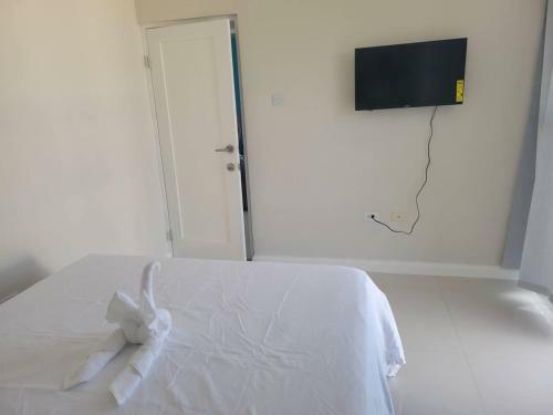 Remarkable 2-bed Apartment In Portmore