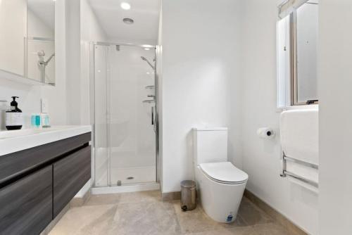 Cbd Spacious 3 Storey Terrace House With Courtyard