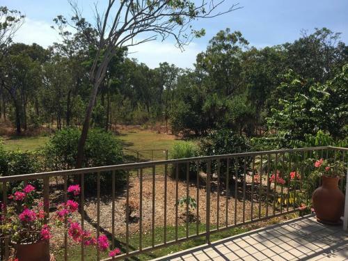 Litchfield Tropical Retreat