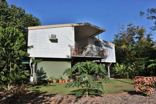 Litchfield Tropical Retreat