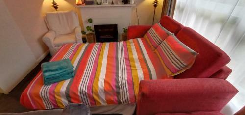 East Geelong - 2 Bedrooms - Mimosa Cottage