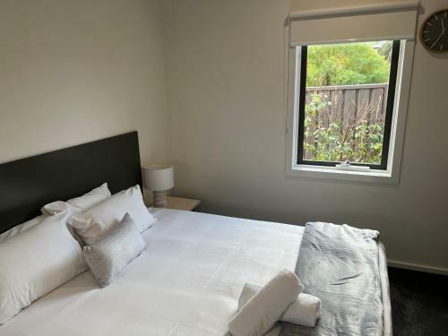 Hotel Bendigo Botanic King Bed Motel