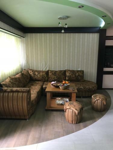 Villa ?????