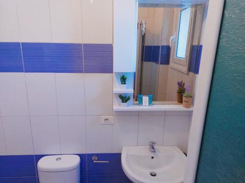 Hostal Orange Guest House