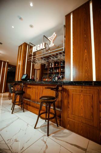 Regal Inn Badamdar Hotel