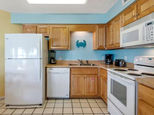 Sandpiper Beachfront Condos By Bender Vacation Rentals