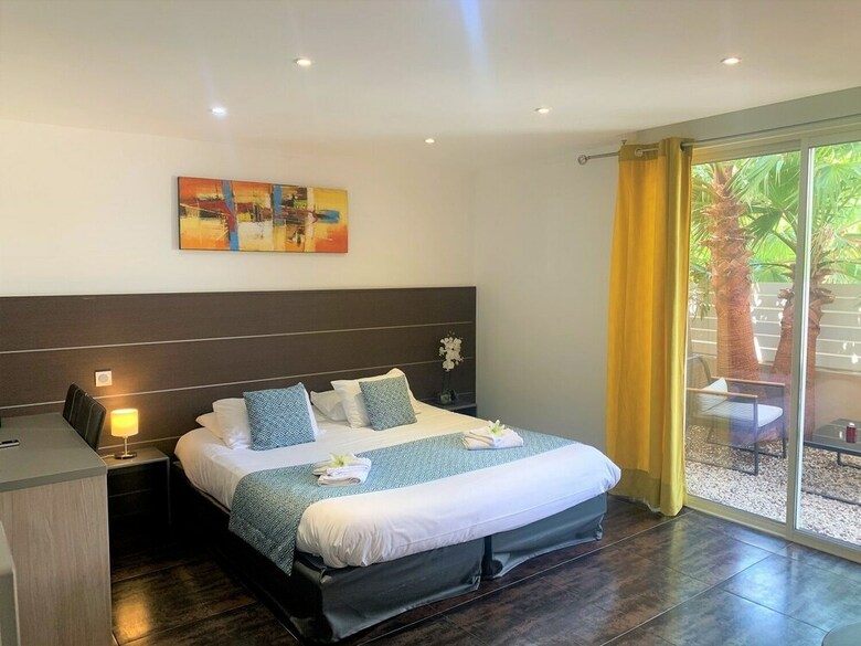 Hotel Gil De France