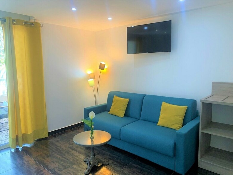 Hotel Gil De France
