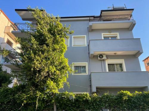Edlira Apartment