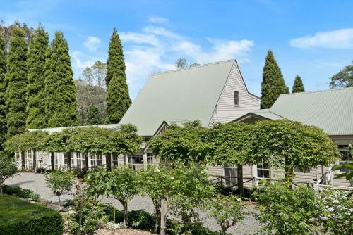 Sage Manor