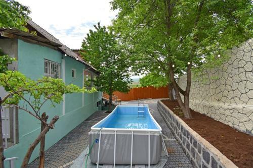 Bzhni Guest House