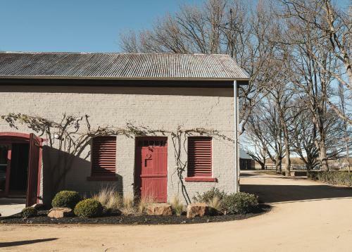 Hotel The Old Stables, Mona Farm