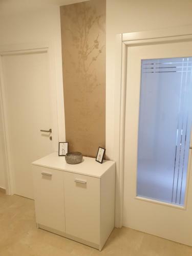 Elena Apartman
