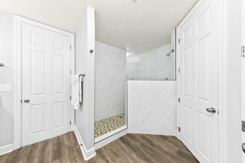 Regency Isle Unit 307