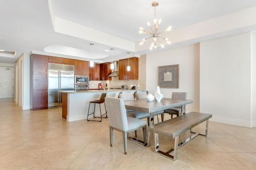 Turquoise Place Unit 1805d