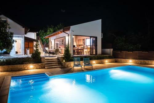 Villa Tia - With Private Pool