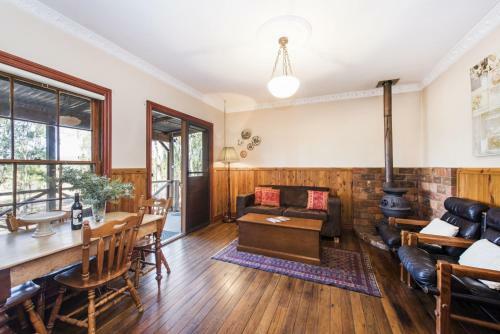 Idyllic 'blackmans Cottage' - Peace And Privacy