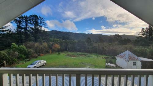 T?mairangi Homestead - Relocated Semi-rural Villa