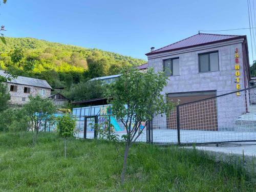 Hostal J&s