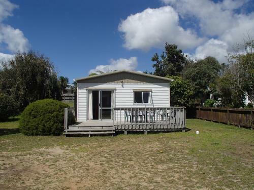 Ollaberry - Mangawhai Heads Bach