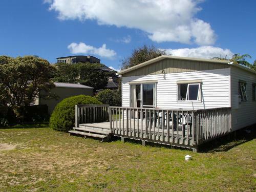 Ollaberry - Mangawhai Heads Bach