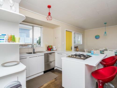 Dunes On Devon - Mangawhai Holiday Home