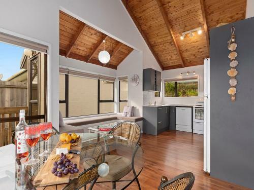Charmed On Molesworth - Mangawhai Holiday Home