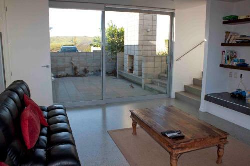 The Perfect Degree - Sandy Bay Holiday Home