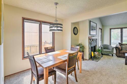 Modern Anchorage Townhome 8 Mi To Downtown!
