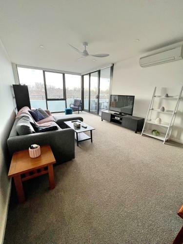 Apartamento Spacious & Open 2 Bd 2bth 2crsp Apt - Dickson Cbd