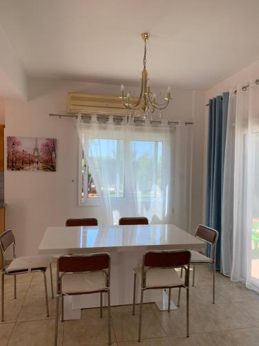 Villa In Ayia Thekla 3