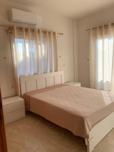 Villa In Ayia Thekla 3