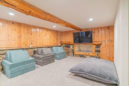 The Chetana Ridge Cabin