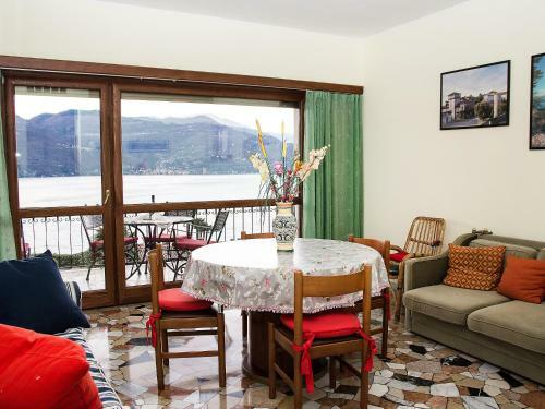 Apartment Belmonte I Brezzo Di Bedero