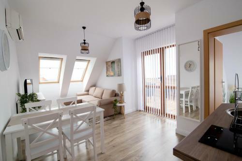 Four Seasons Apartment - Oasis Beach Resort