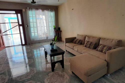 Casa Azul de Laguna Encantada, Chetumal