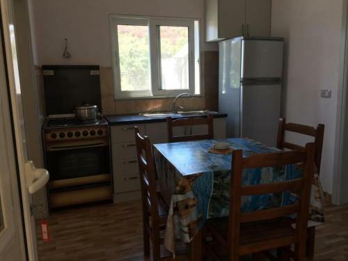 Hostal Hill Side Apartments