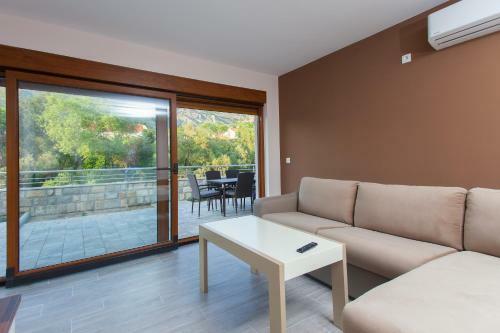 Buna Spring Apartments